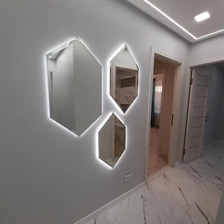 Secheni Apartment Uschhorod Exterior foto